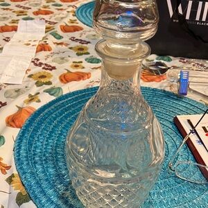 Elegant Clear Glass Decanter vintage lr